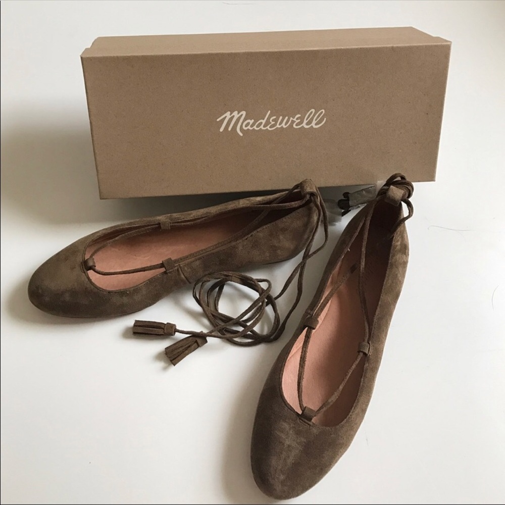 Inga lace up flat